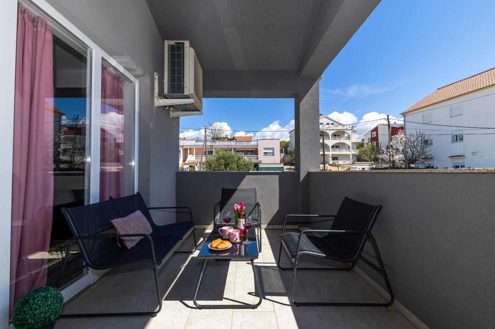 Fancy In Peaceful Area - Apartment Zadar