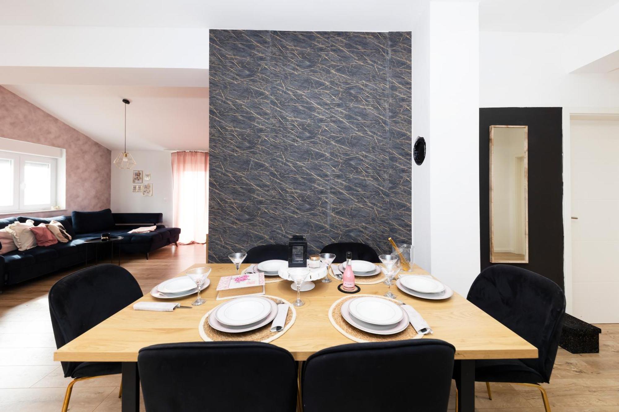 Apartment Fancy In Peaceful Area -